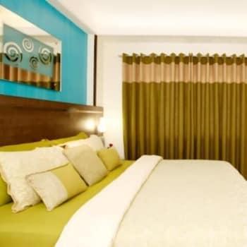 Executive Tamanna Hotel ヒンジャワディー エクステリア 写真